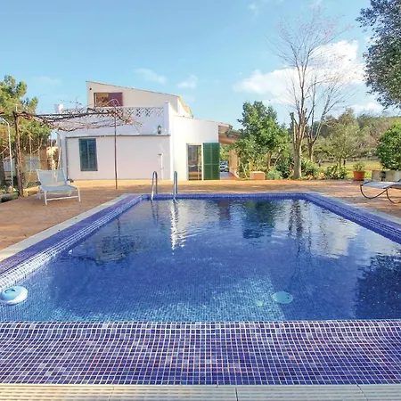 Holiday home Cozy Home In Algaida With Outdoor Swimming Pool