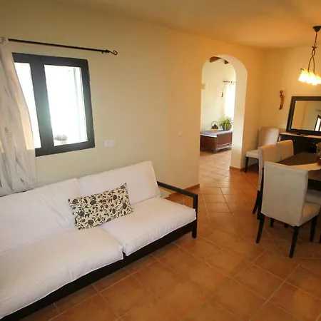 Hébergement de vacances Cozy In With Outdoor Swimming Pool Algaida (Mallorca)